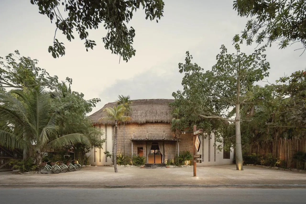 Hotel Ma'Xanab Tulum 5*,